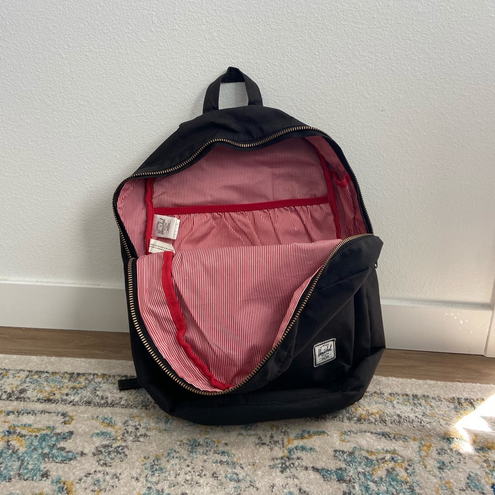 Black Herschel Backpack 🎒
